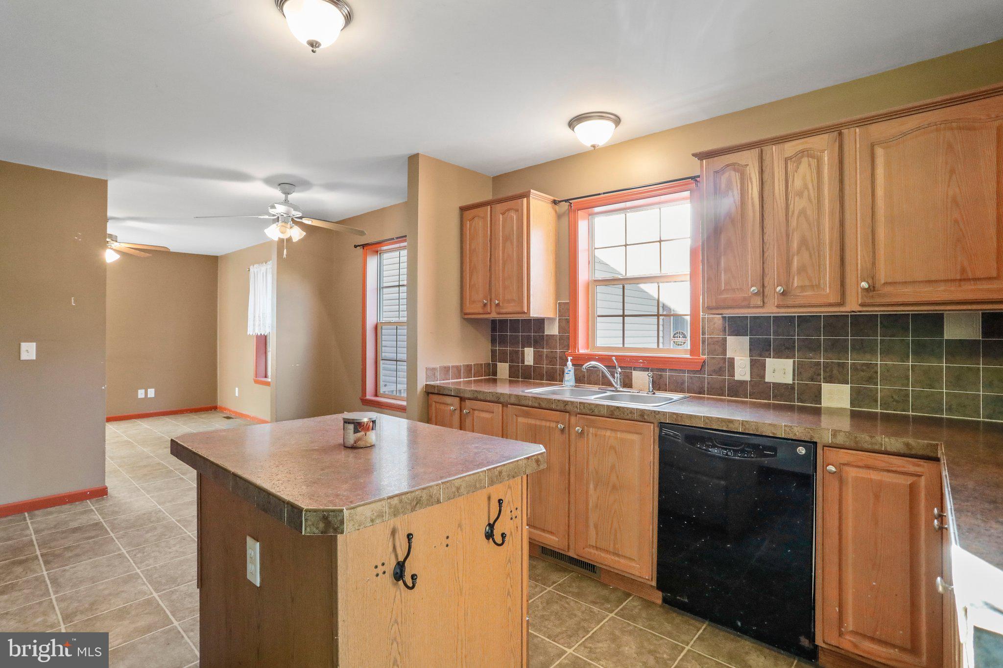 FAYETTEVILLE - Residential
