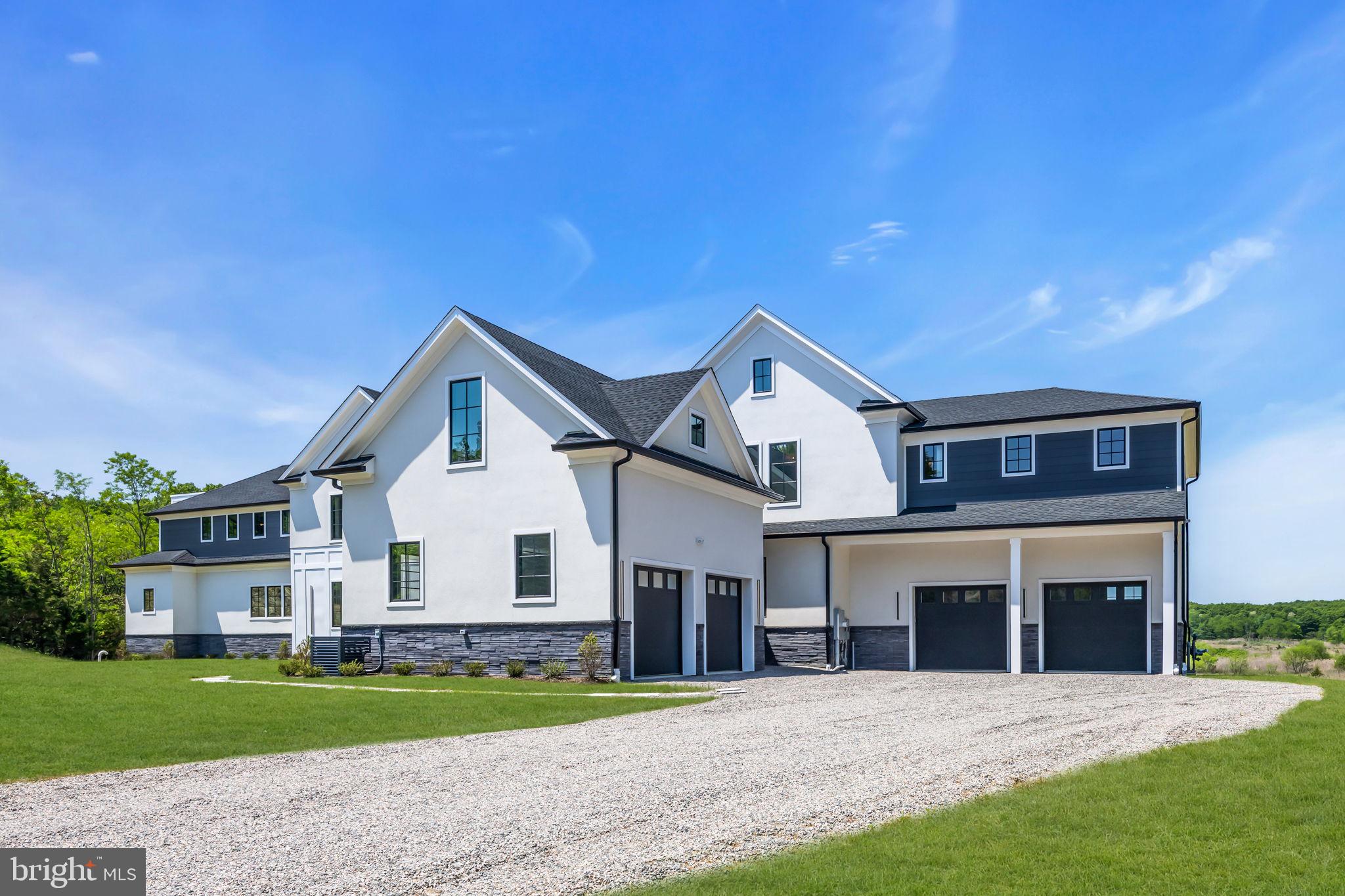 2130 SHADOW LANE