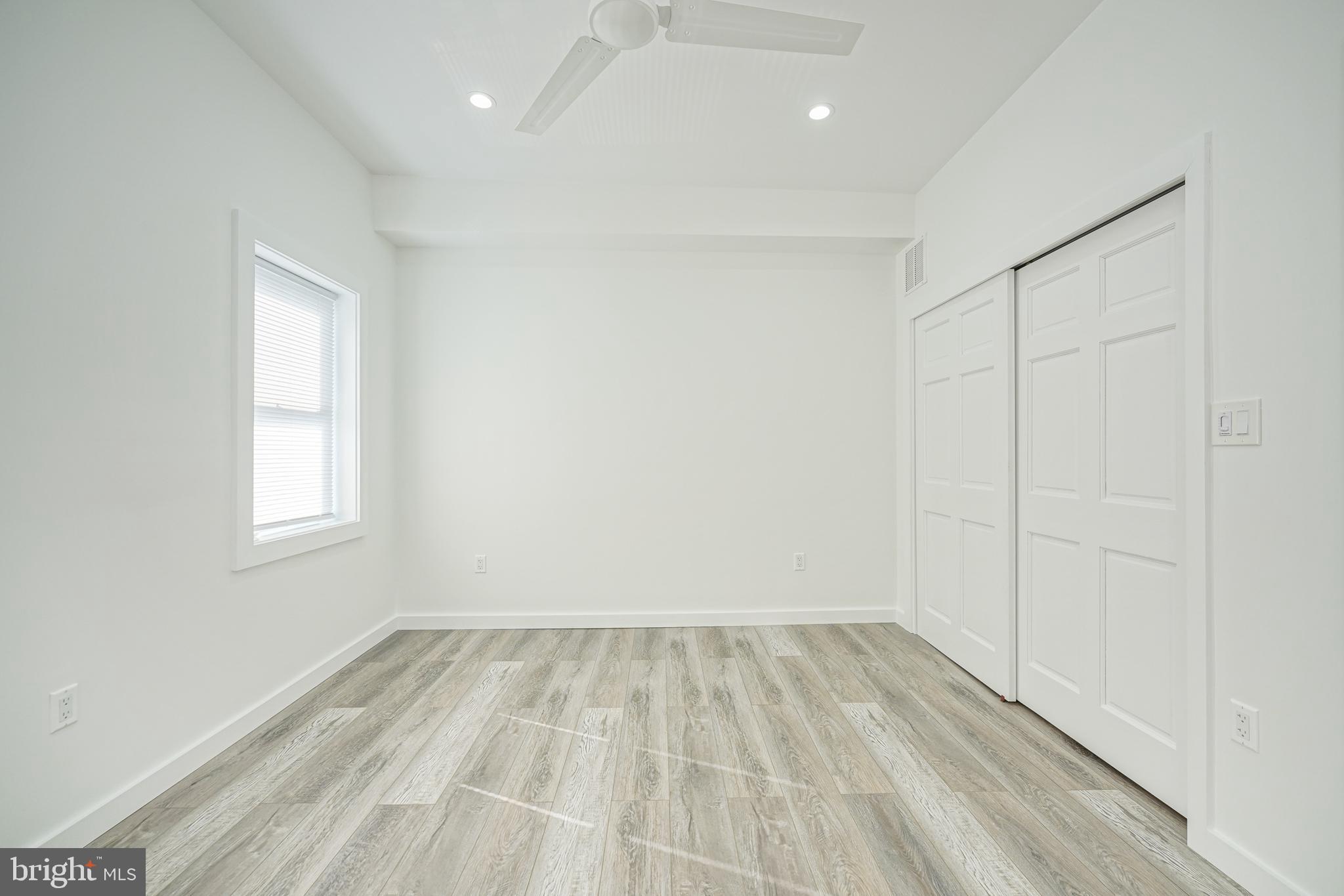 PORT RICHMOND - Residential