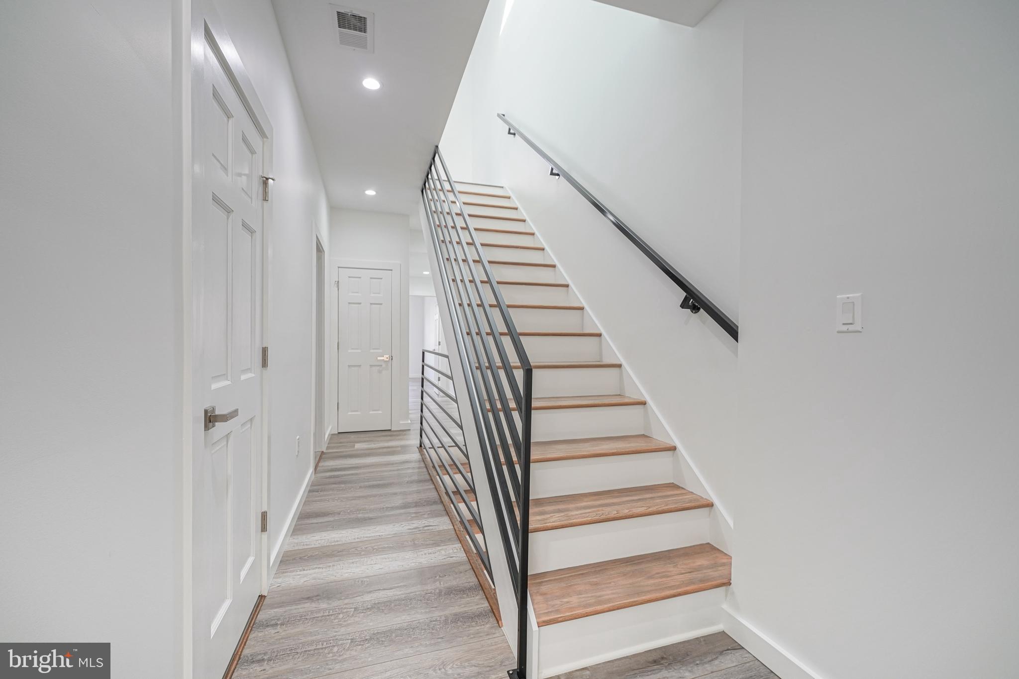 PORT RICHMOND - Residential