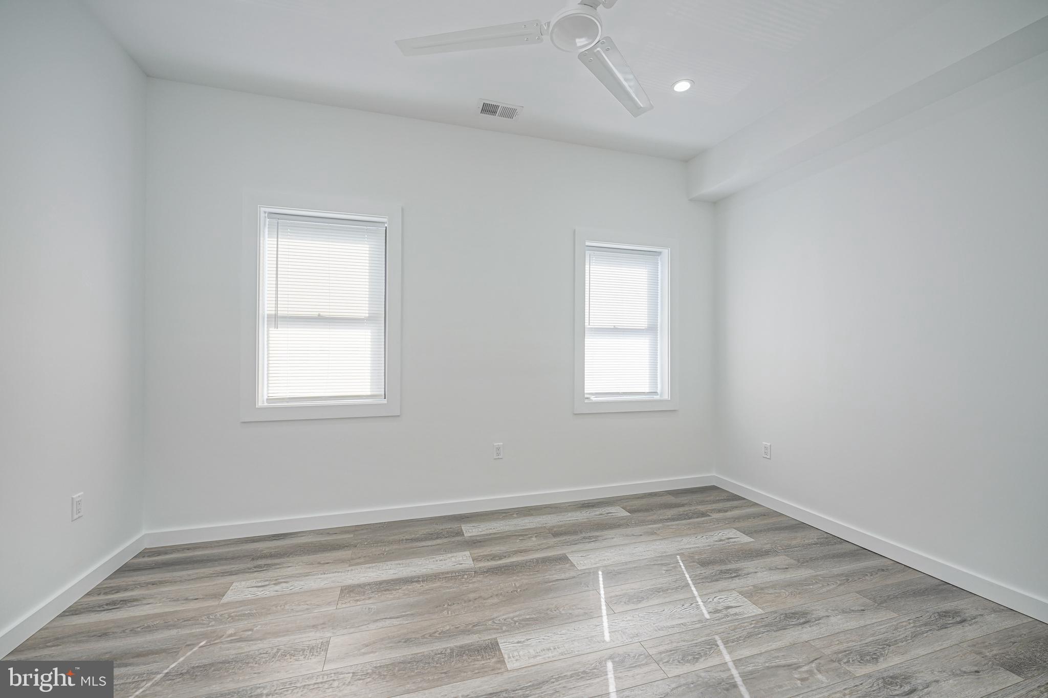 PORT RICHMOND - Residential
