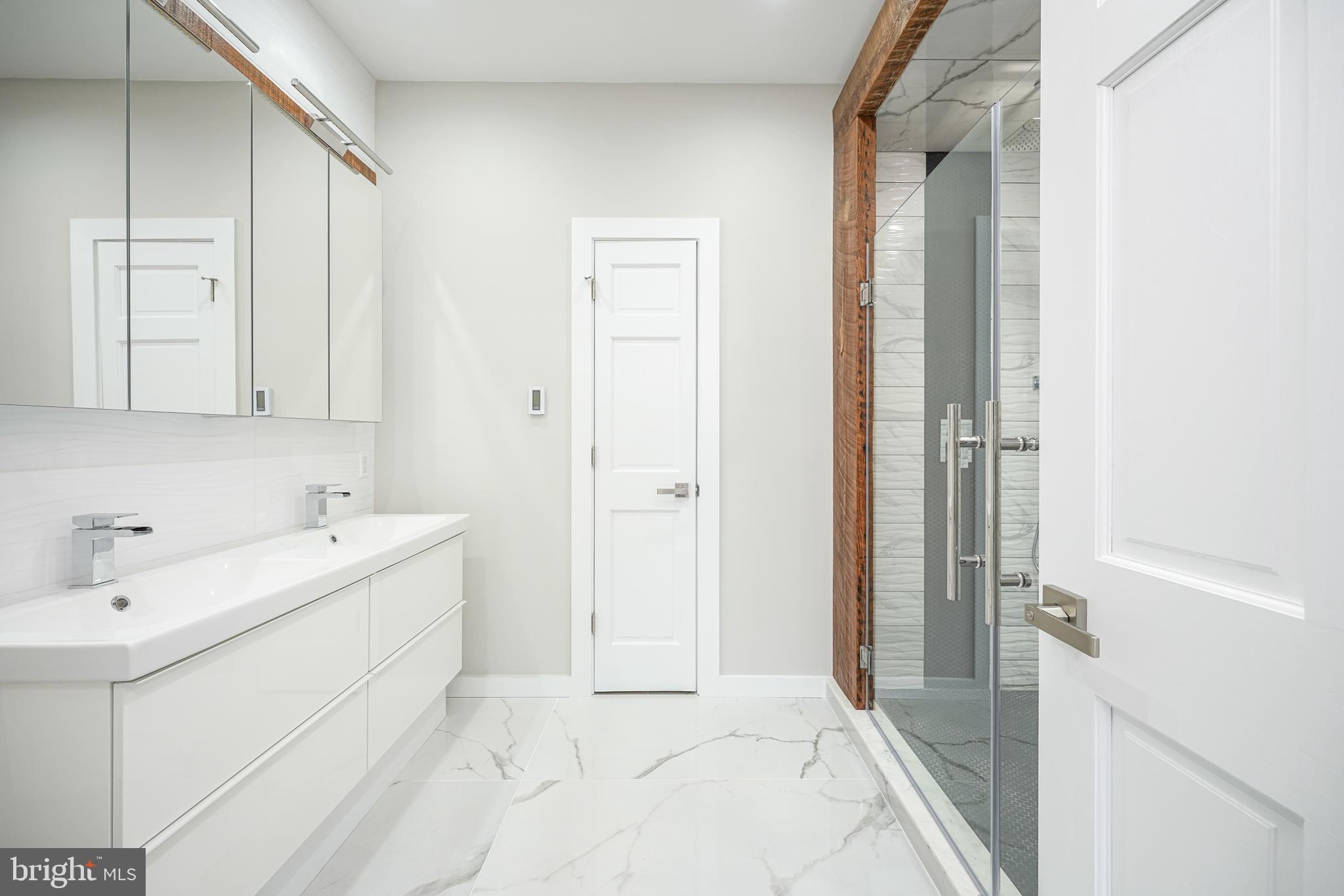 PORT RICHMOND - Residential