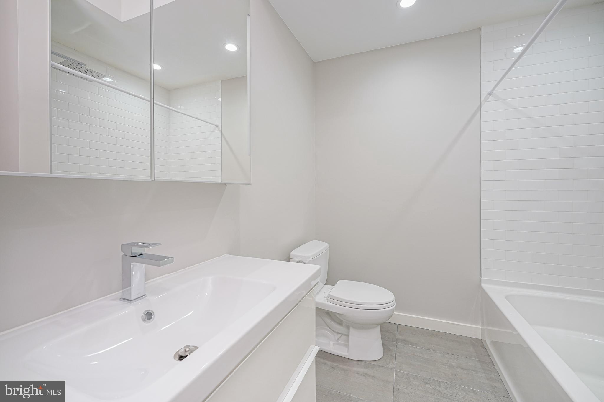 PORT RICHMOND - Residential