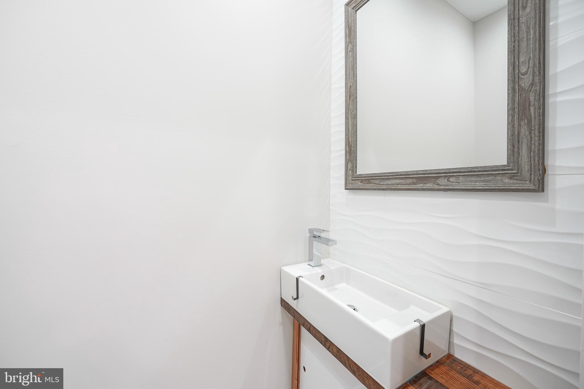 PORT RICHMOND - Residential