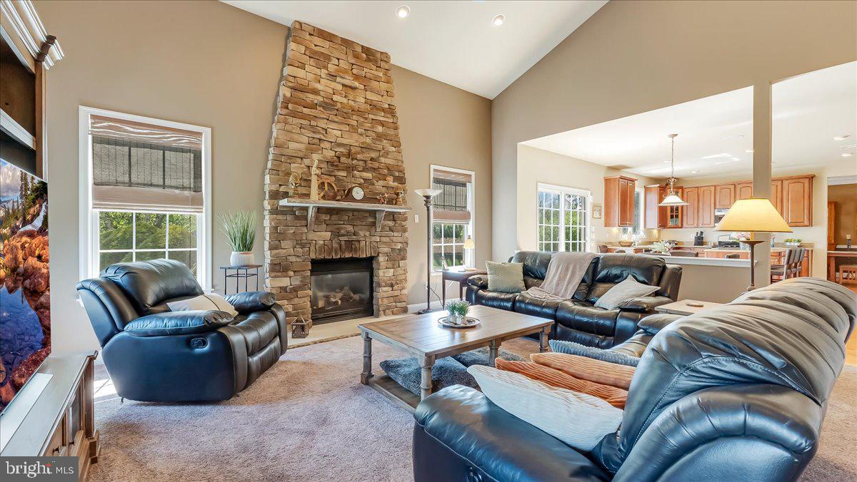 3370 COURTNEY DRIVE