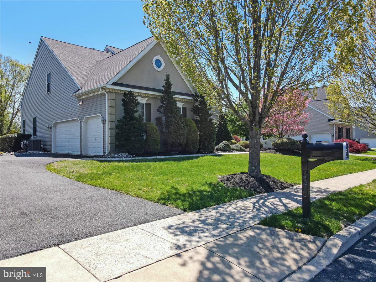 3370 COURTNEY DRIVE