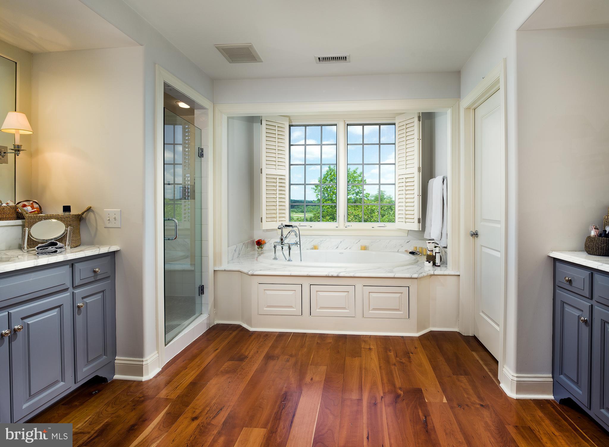 APPLEBROOK - Residential