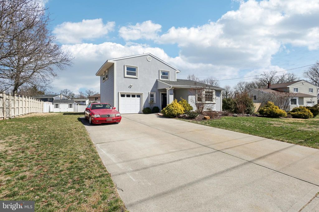 Photo of 30 Rachel Terrace, PISCATAWAY, NJ 08854 (MLS # NJMX2011546)