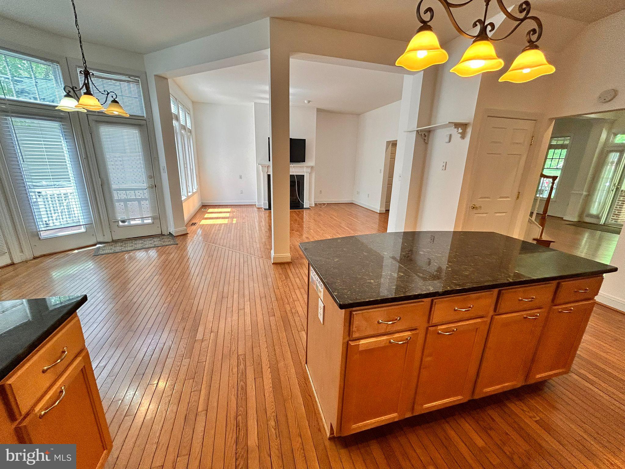 KING FARM WATKINS POND - Residential Lease