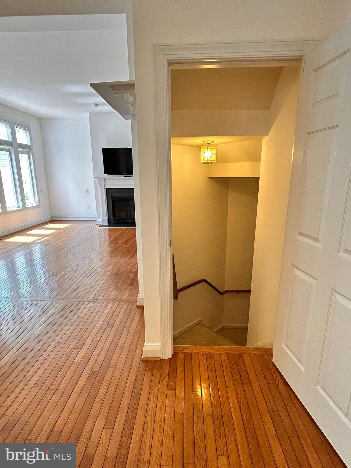 KING FARM WATKINS POND - Residential Lease