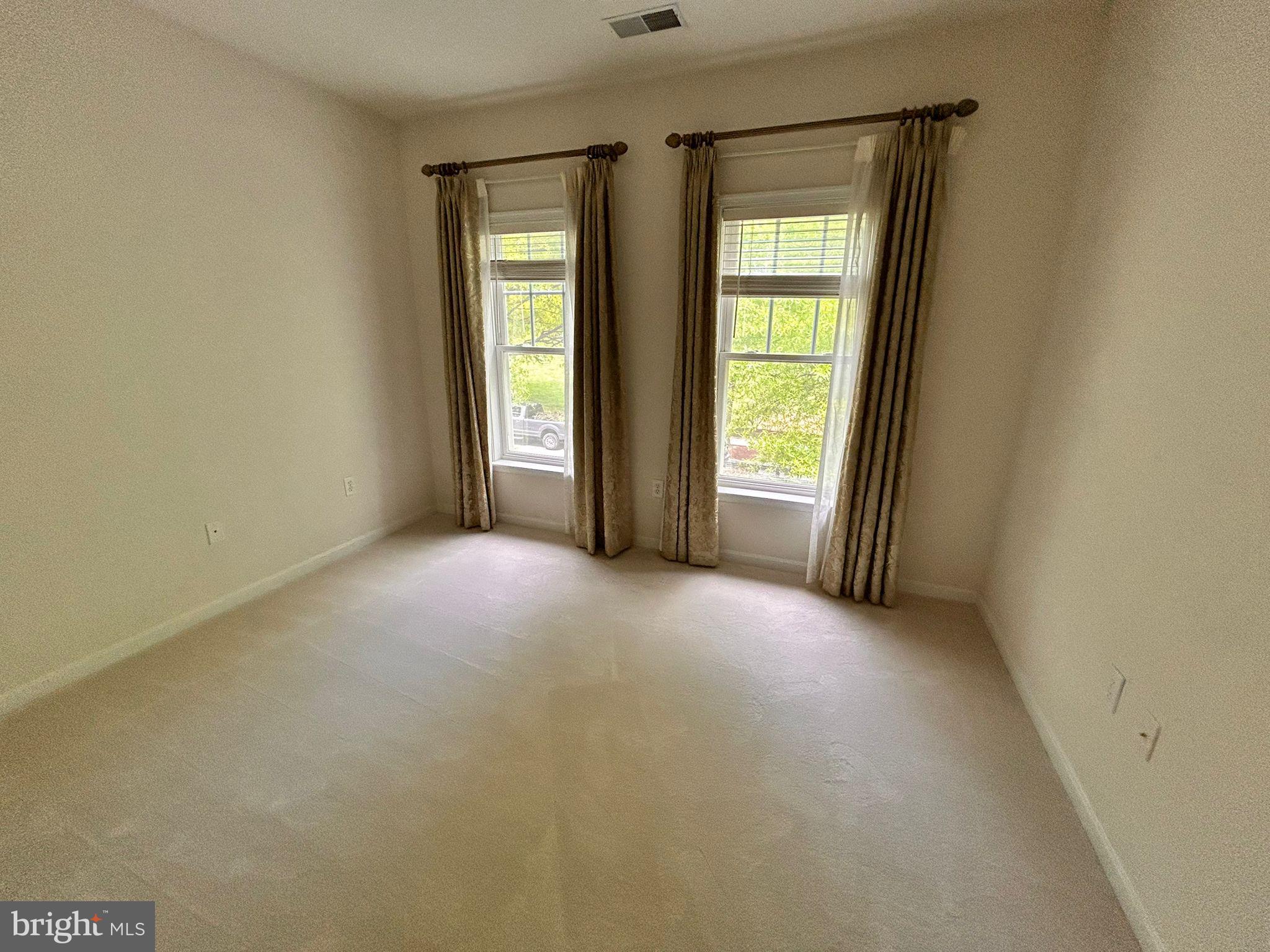 KING FARM WATKINS POND - Residential Lease