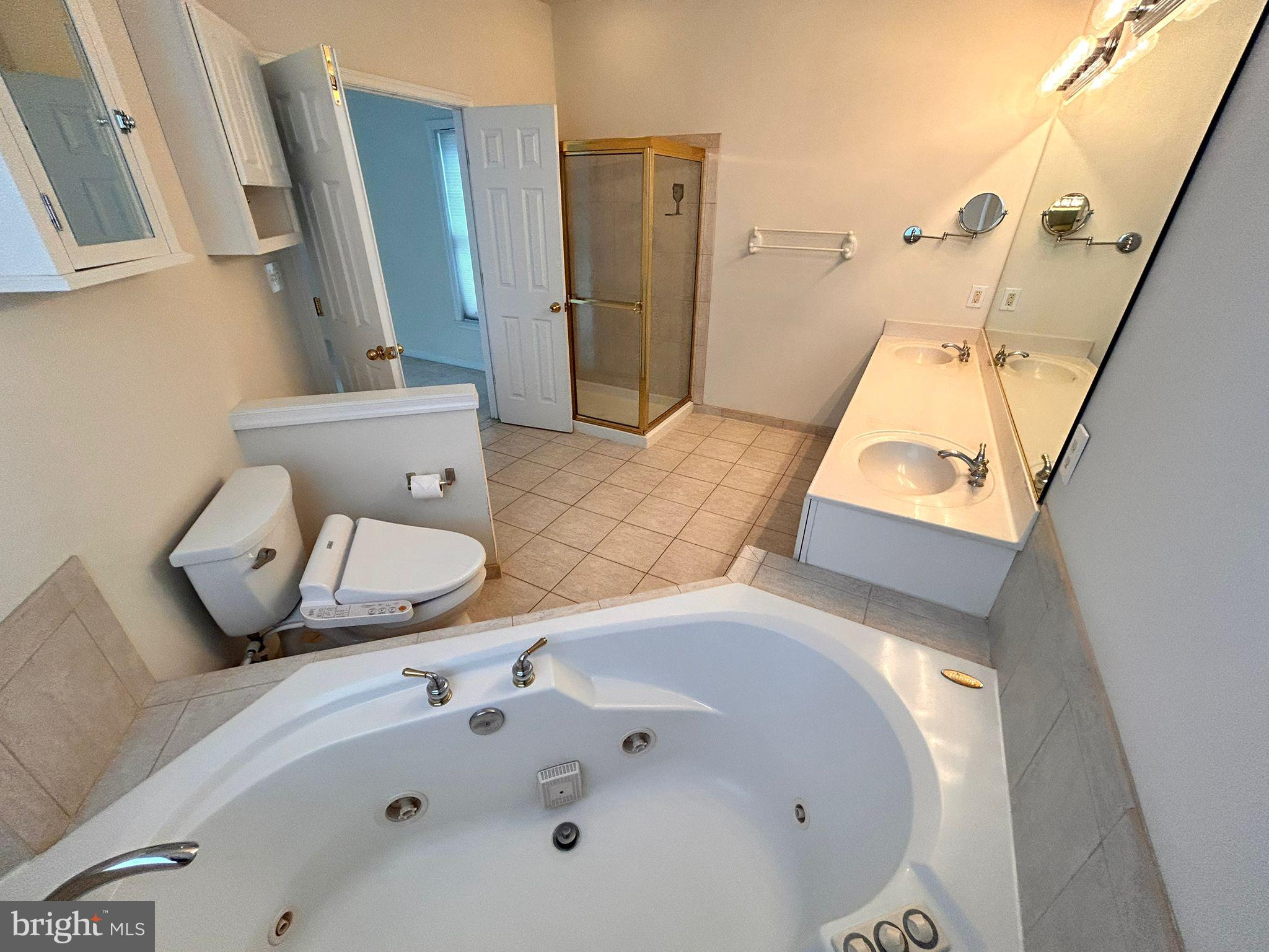 KING FARM WATKINS POND - Residential Lease