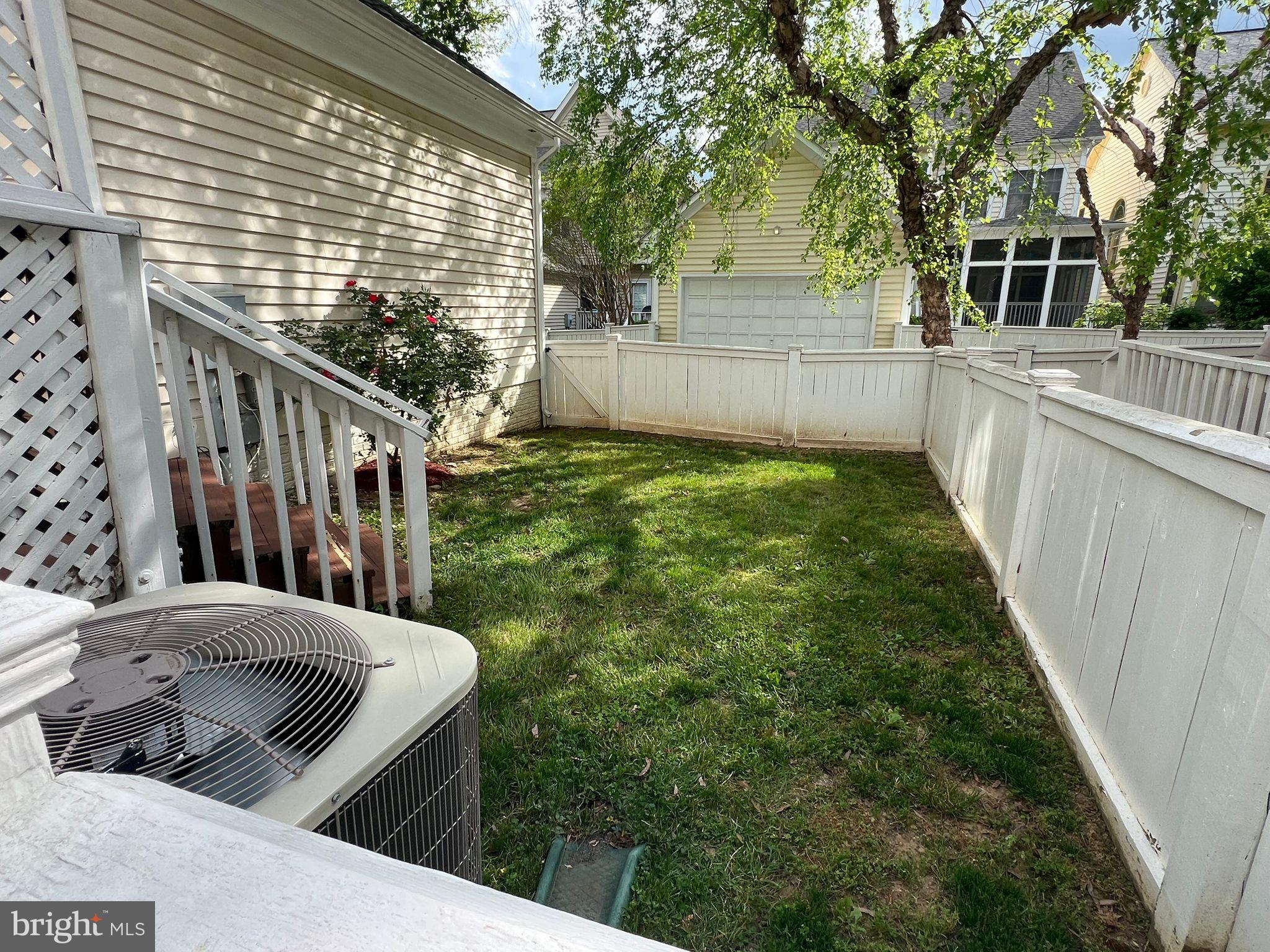 KING FARM WATKINS POND - Residential Lease