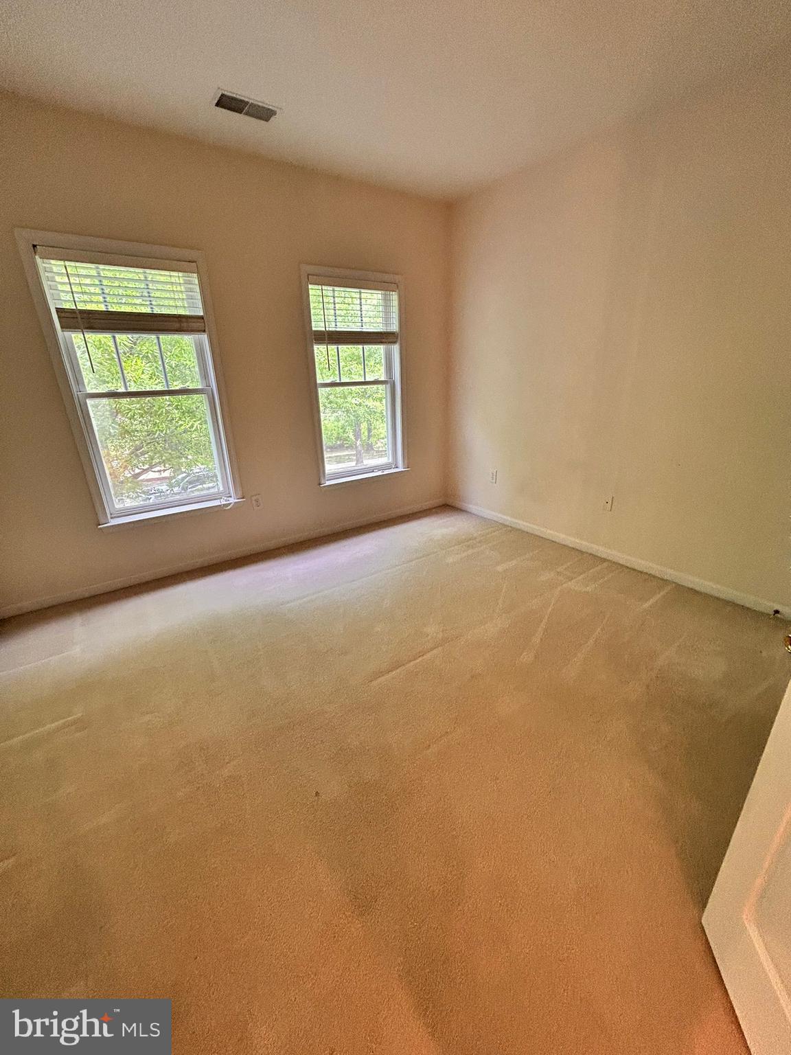 KING FARM WATKINS POND - Residential Lease