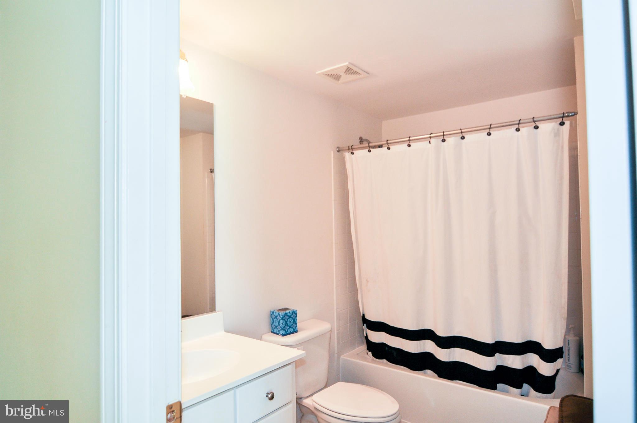 ILCHESTER OAKS - Residential Lease