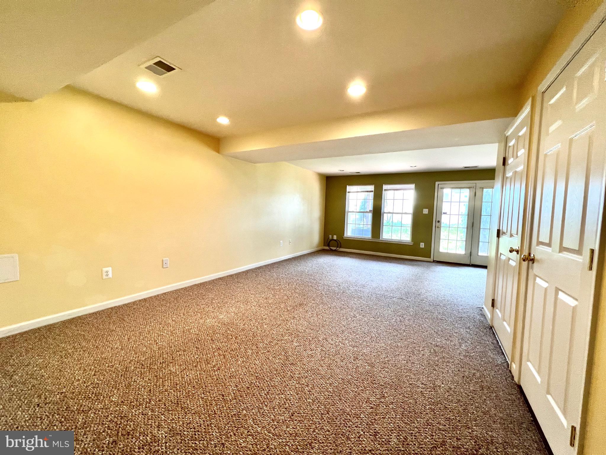 BROOKFIELD - Residential Lease