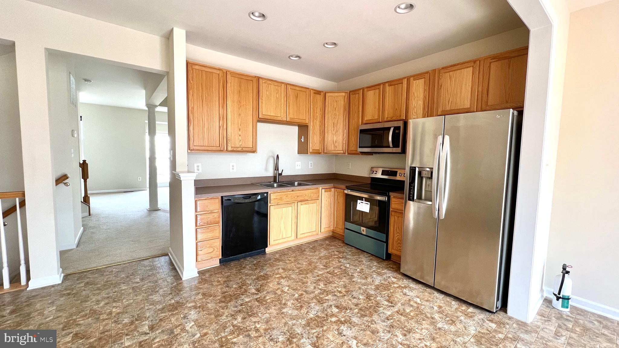 BROOKFIELD - Residential Lease