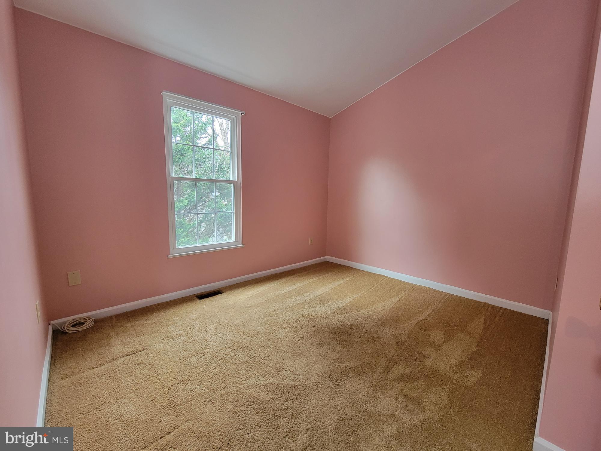 LAKE HALLOWELL - Residential