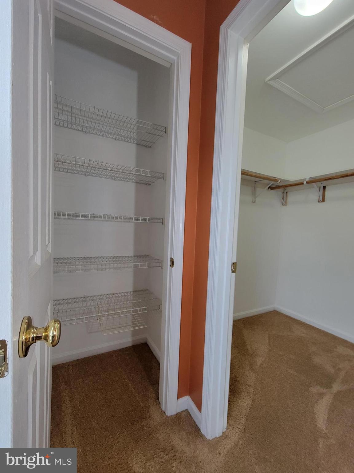 LAKE HALLOWELL - Residential