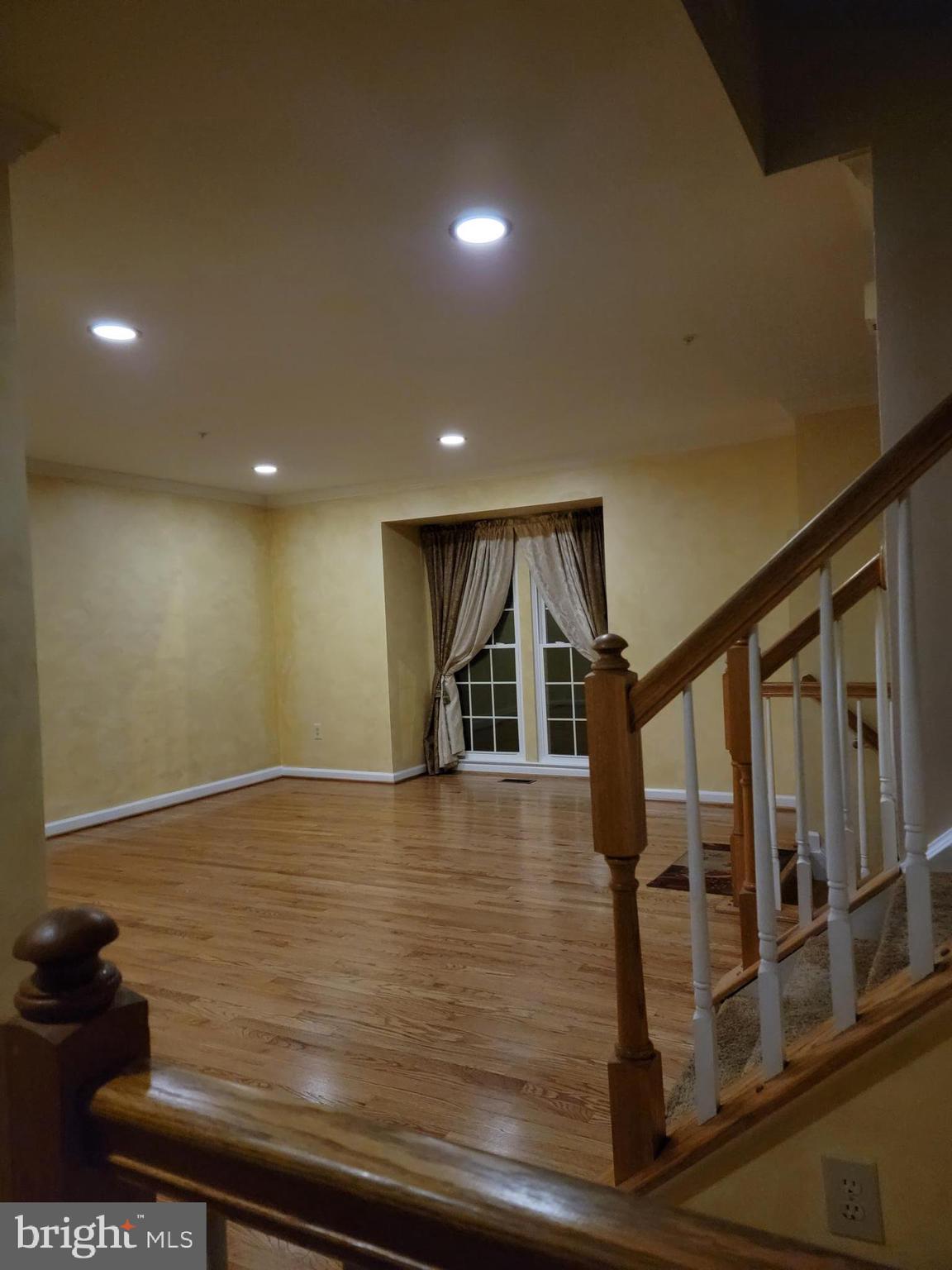 LAKE HALLOWELL - Residential