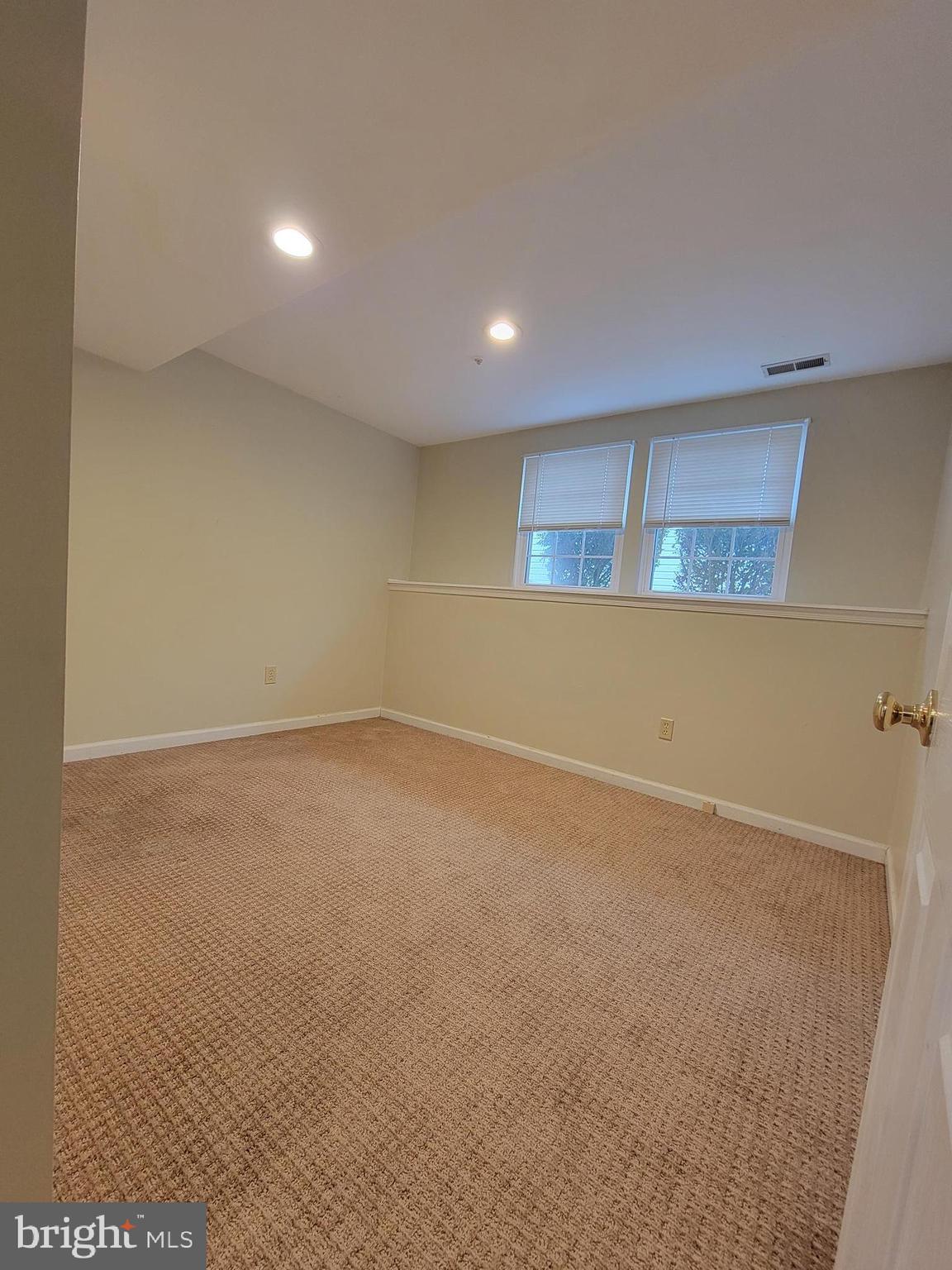 LAKE HALLOWELL - Residential