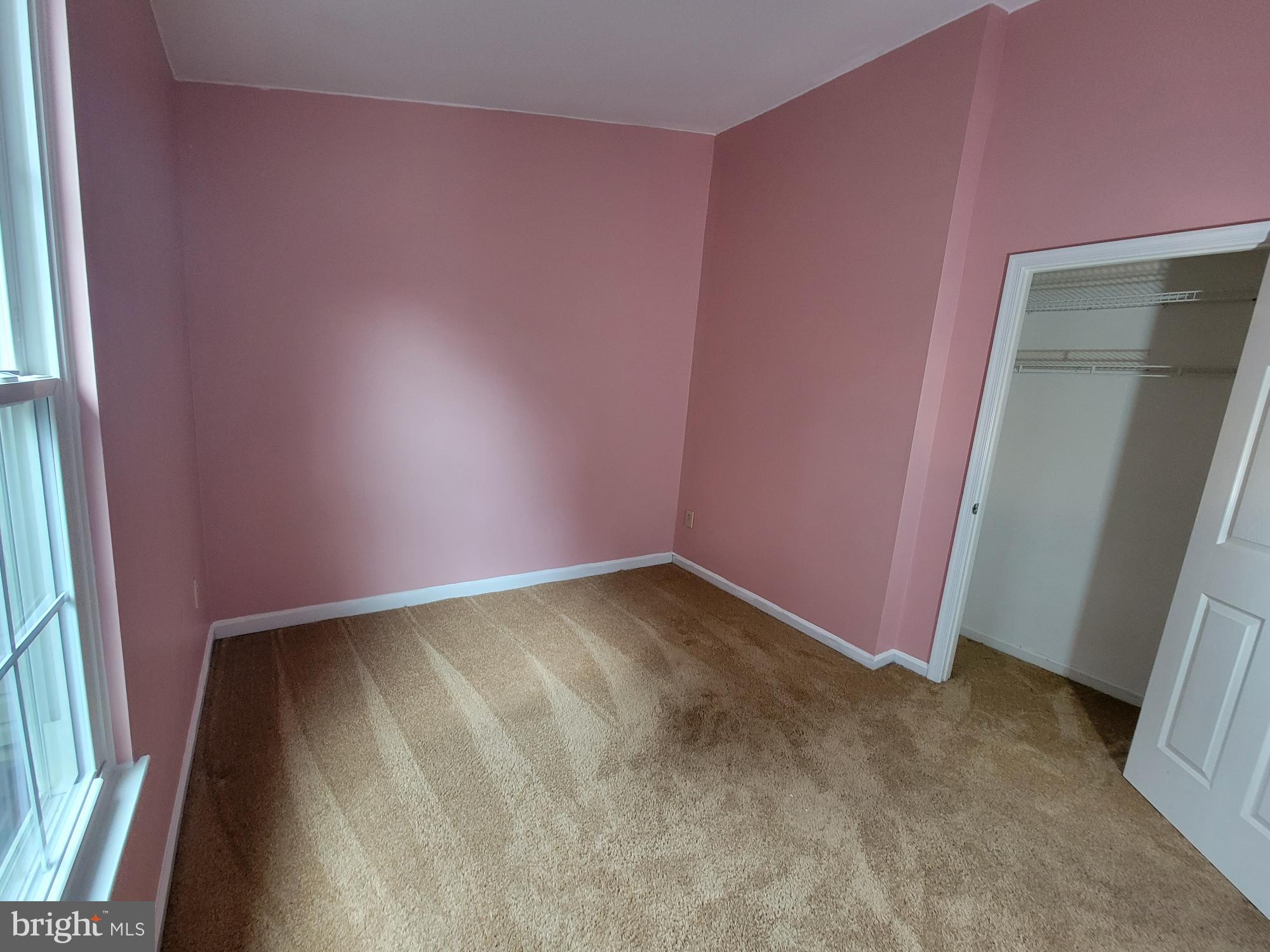 LAKE HALLOWELL - Residential