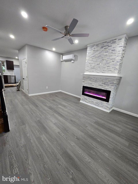 Townhouse For Rent - 1615 S Conestoga Street<br/> PHILADELPHIA, PA 19143
