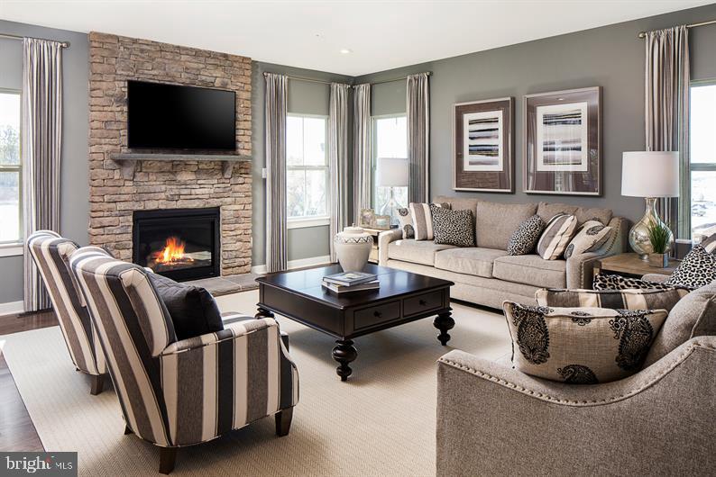 HERON PONDS - Residential