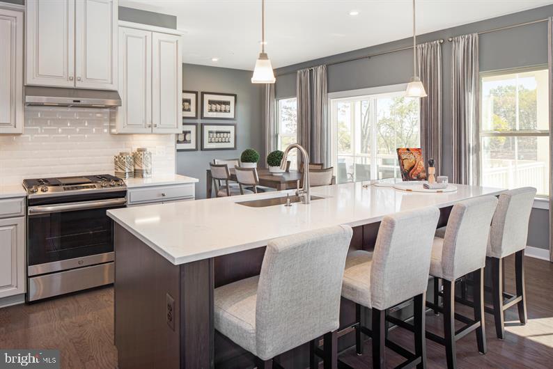 HERON PONDS - Residential