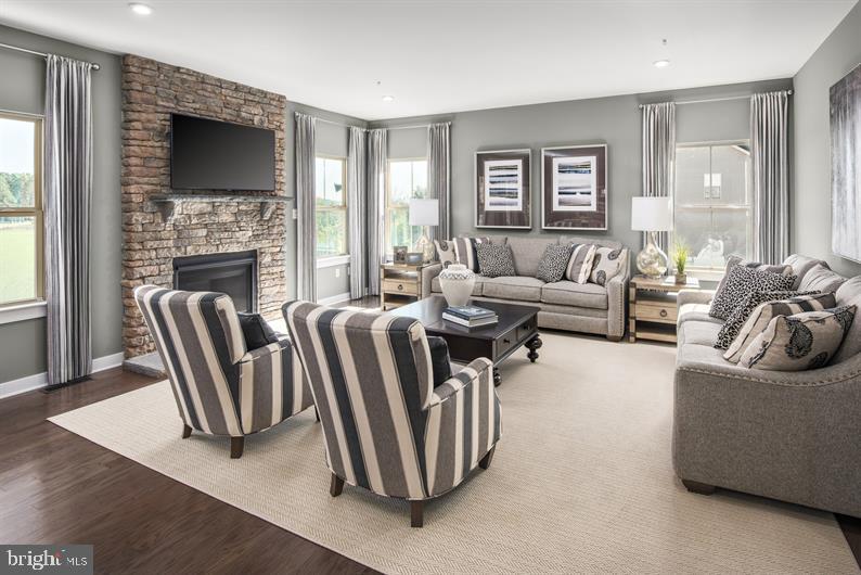 HERON PONDS - Residential