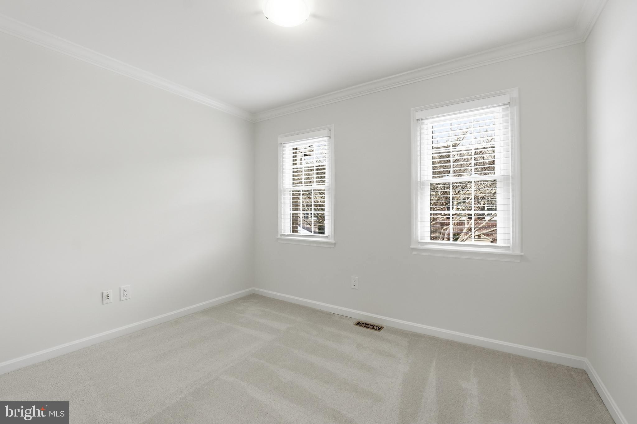 MADISON OF MCLEAN - Residential