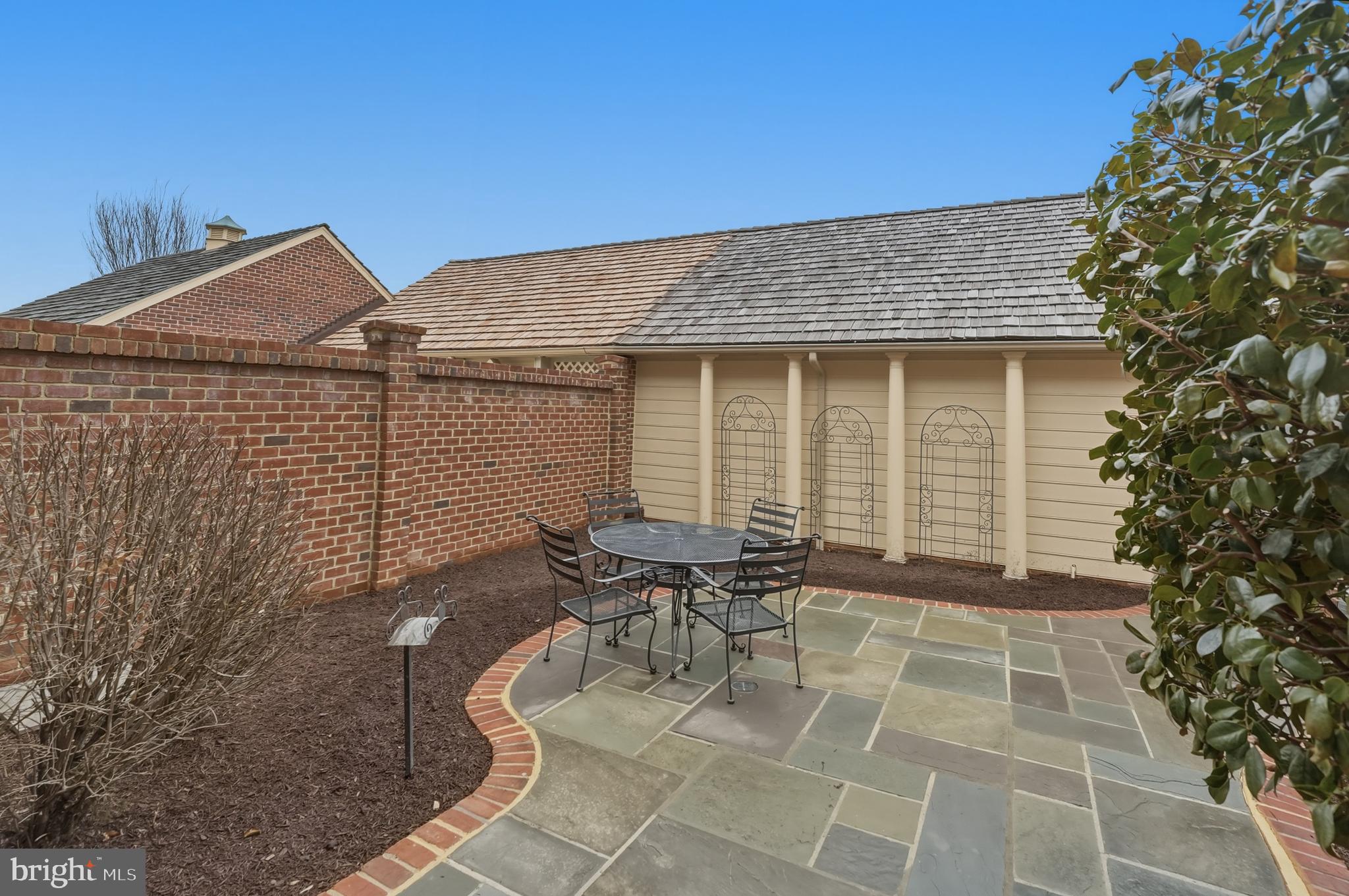 MADISON OF MCLEAN - Residential