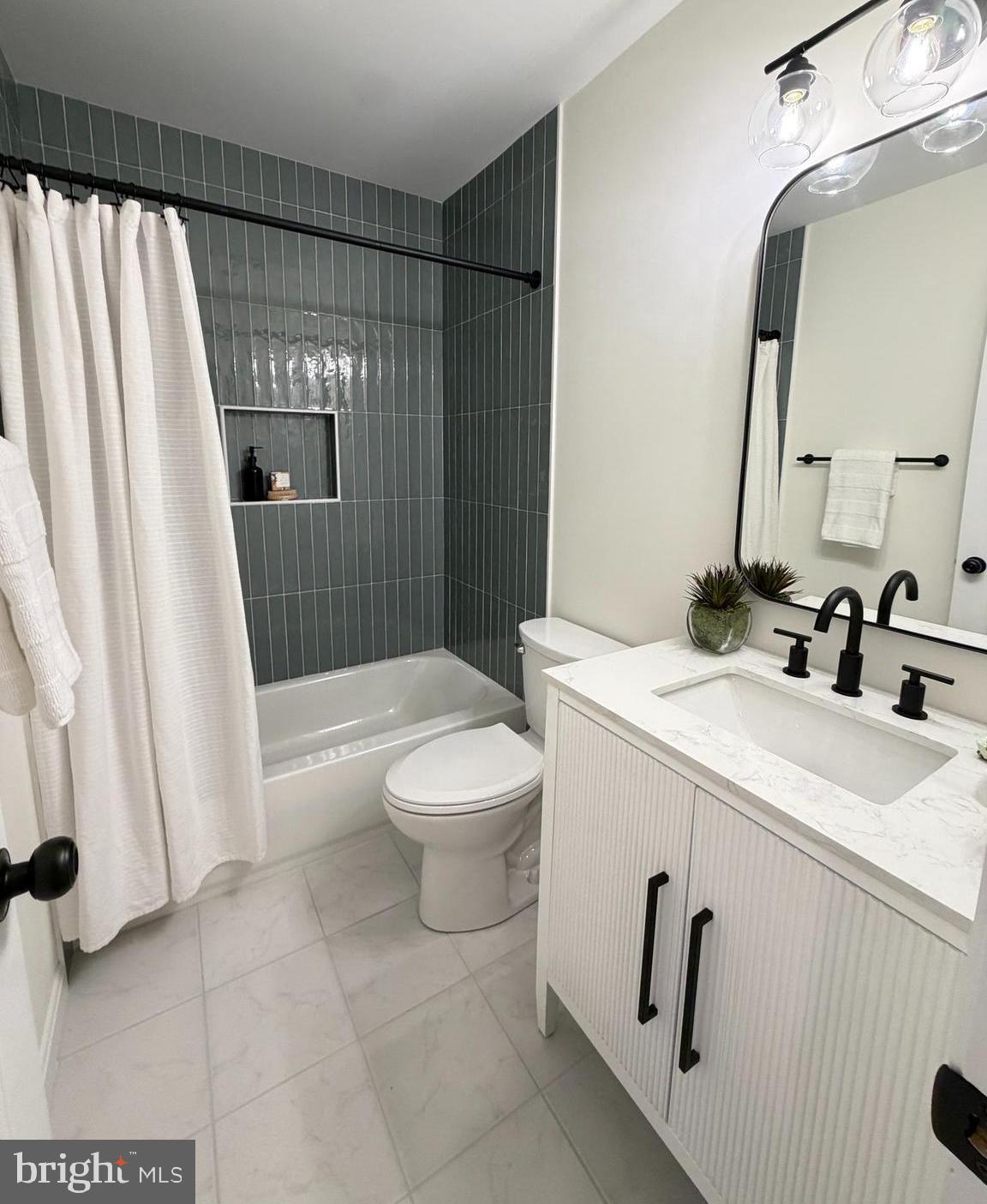 MADISON OF MCLEAN - Residential