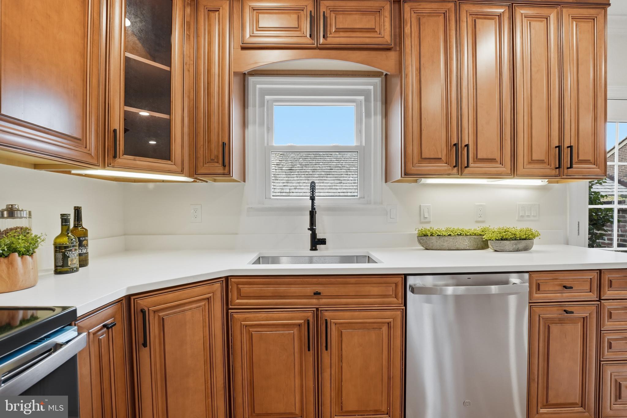 MADISON OF MCLEAN - Residential