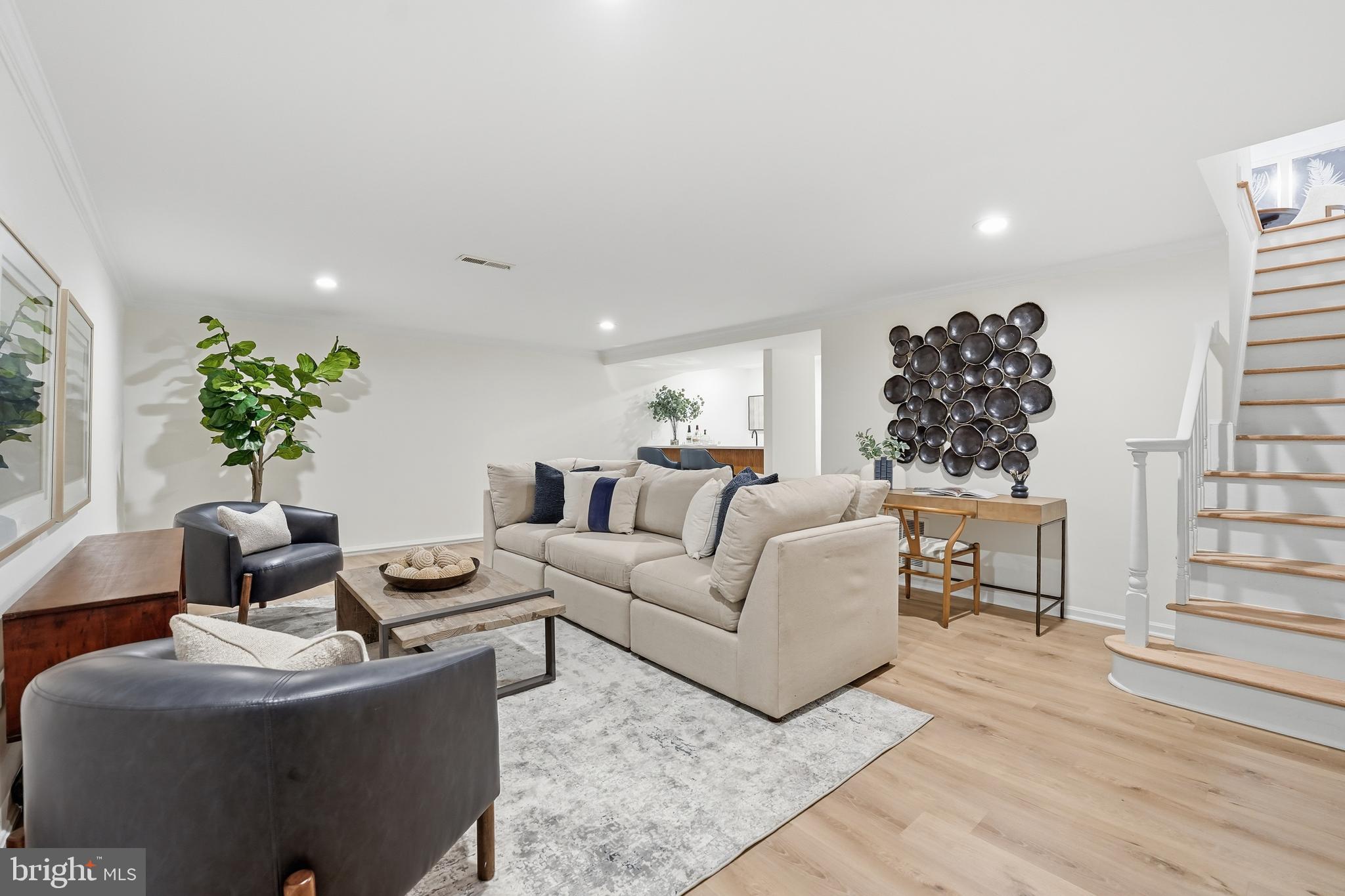 MADISON OF MCLEAN - Residential