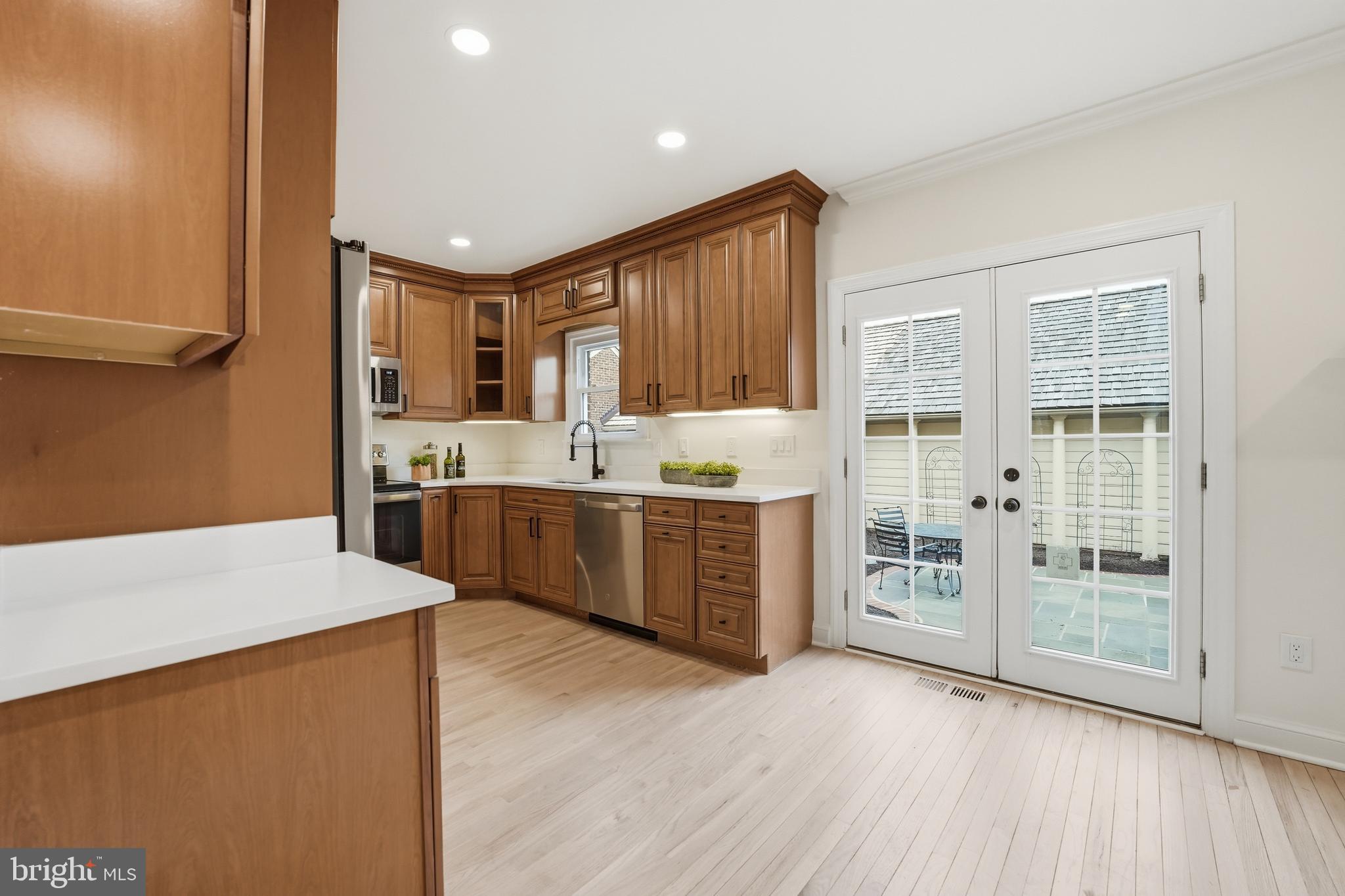 MADISON OF MCLEAN - Residential