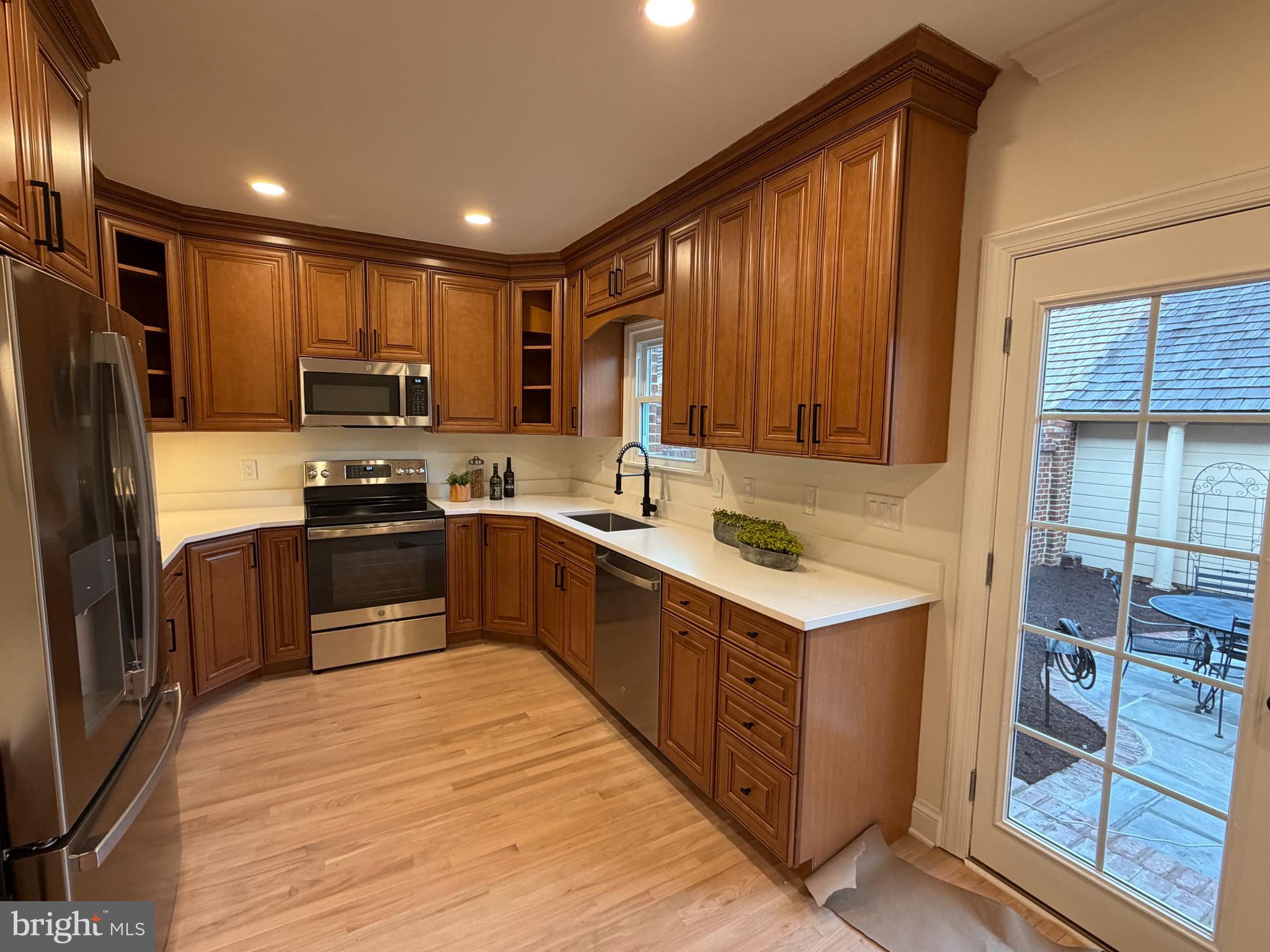 MADISON OF MCLEAN - Residential