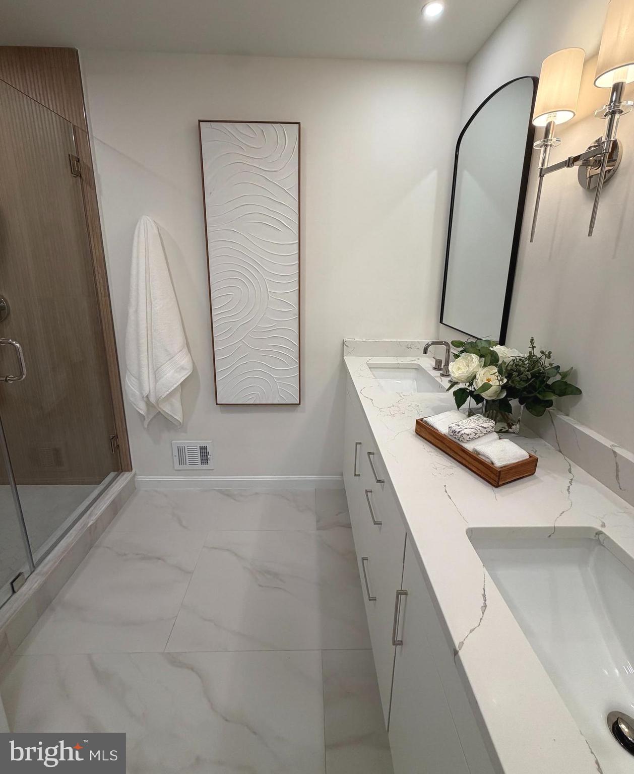 MADISON OF MCLEAN - Residential