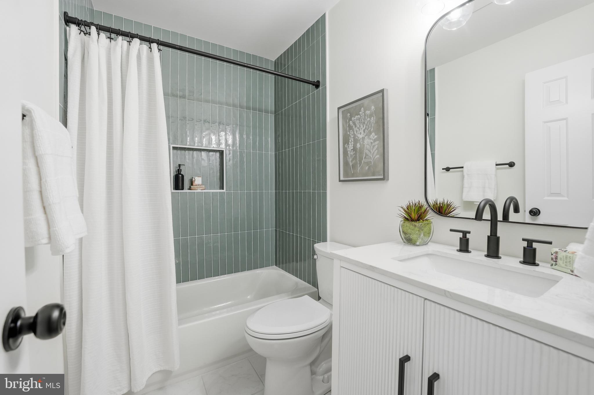 MADISON OF MCLEAN - Residential