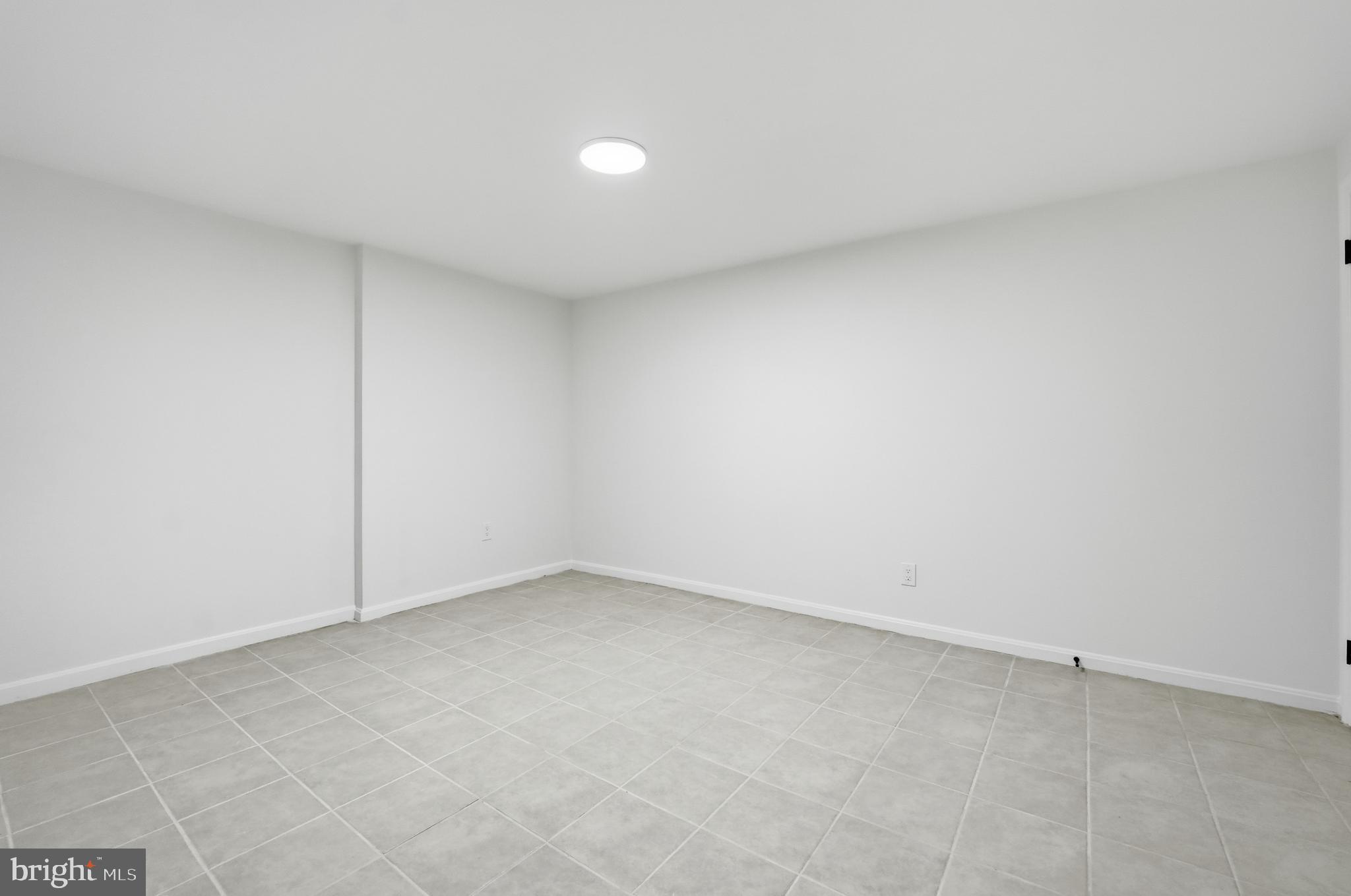 MADISON OF MCLEAN - Residential