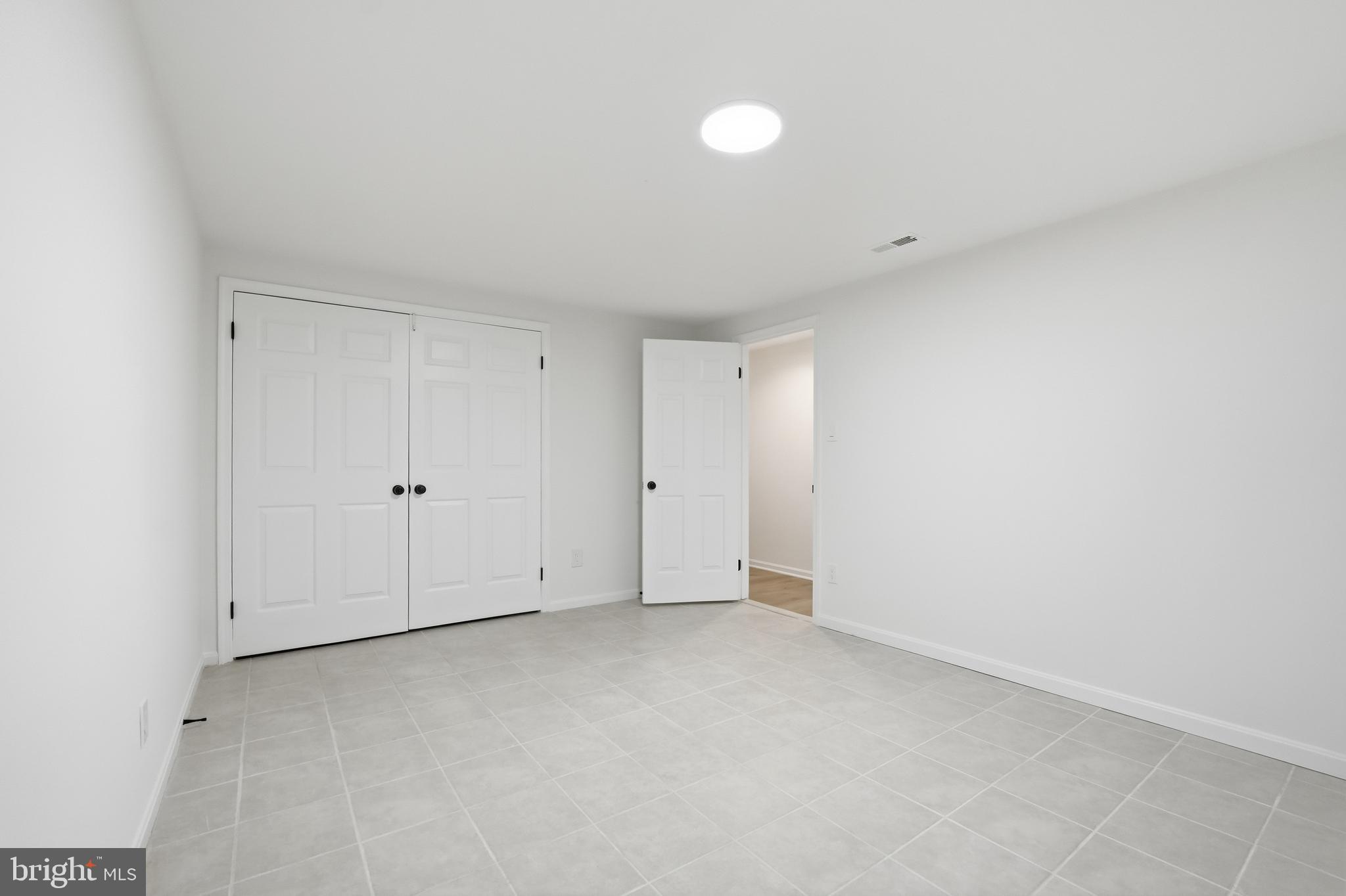 MADISON OF MCLEAN - Residential