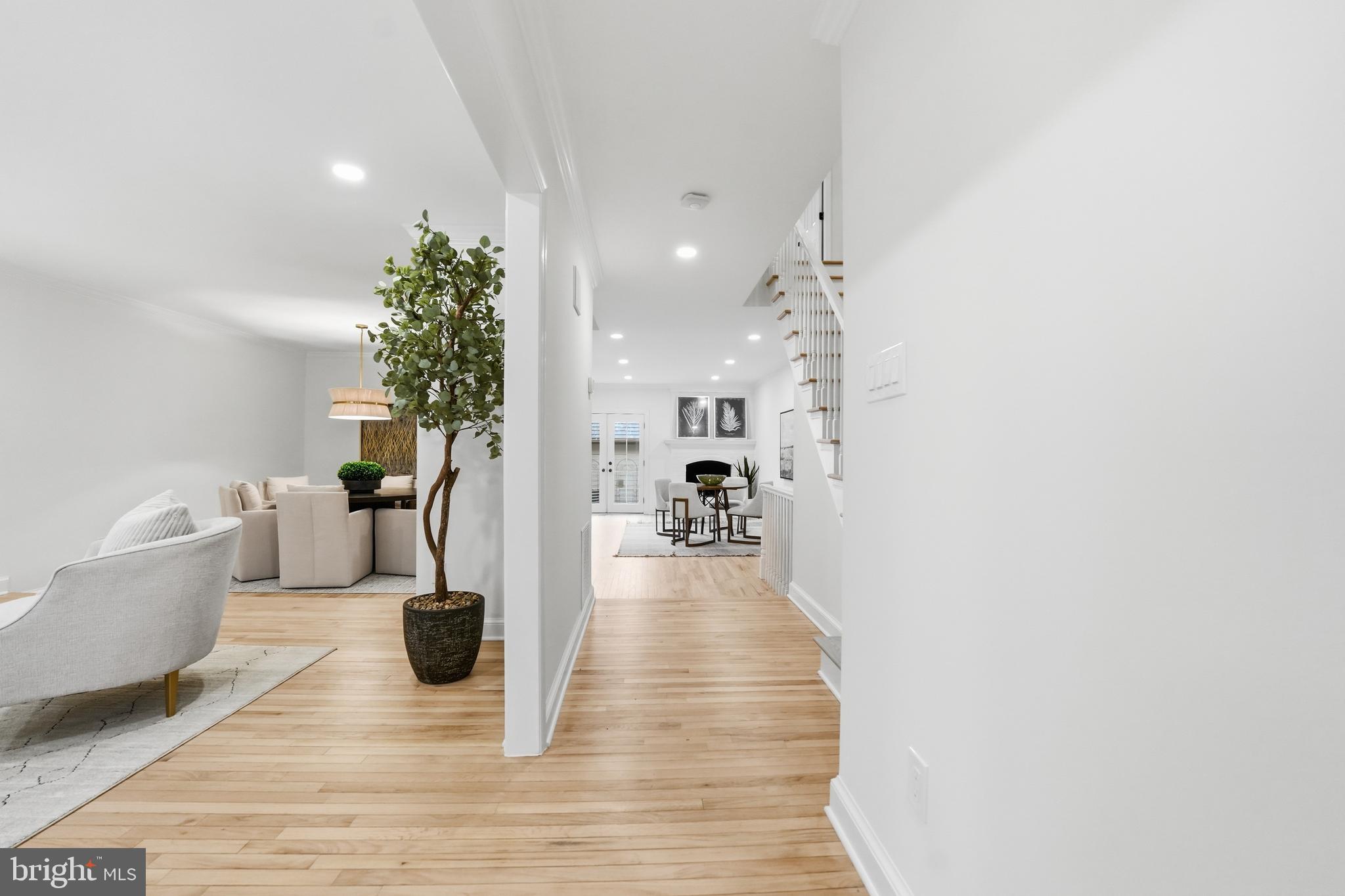 MADISON OF MCLEAN - Residential