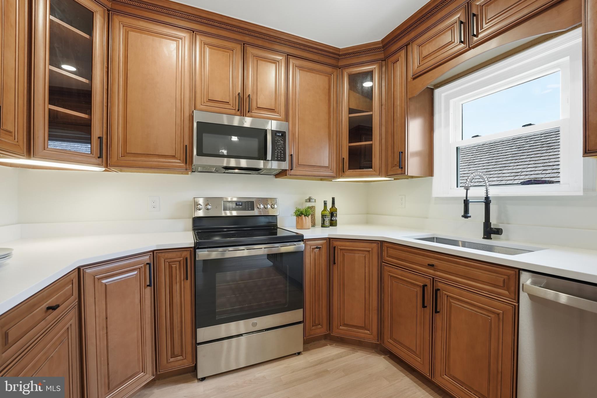 MADISON OF MCLEAN - Residential