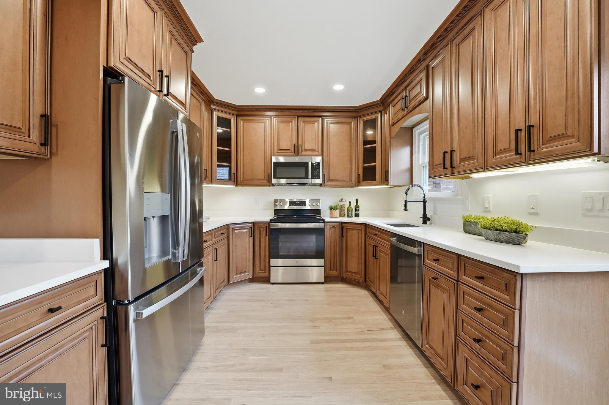 MADISON OF MCLEAN - Residential