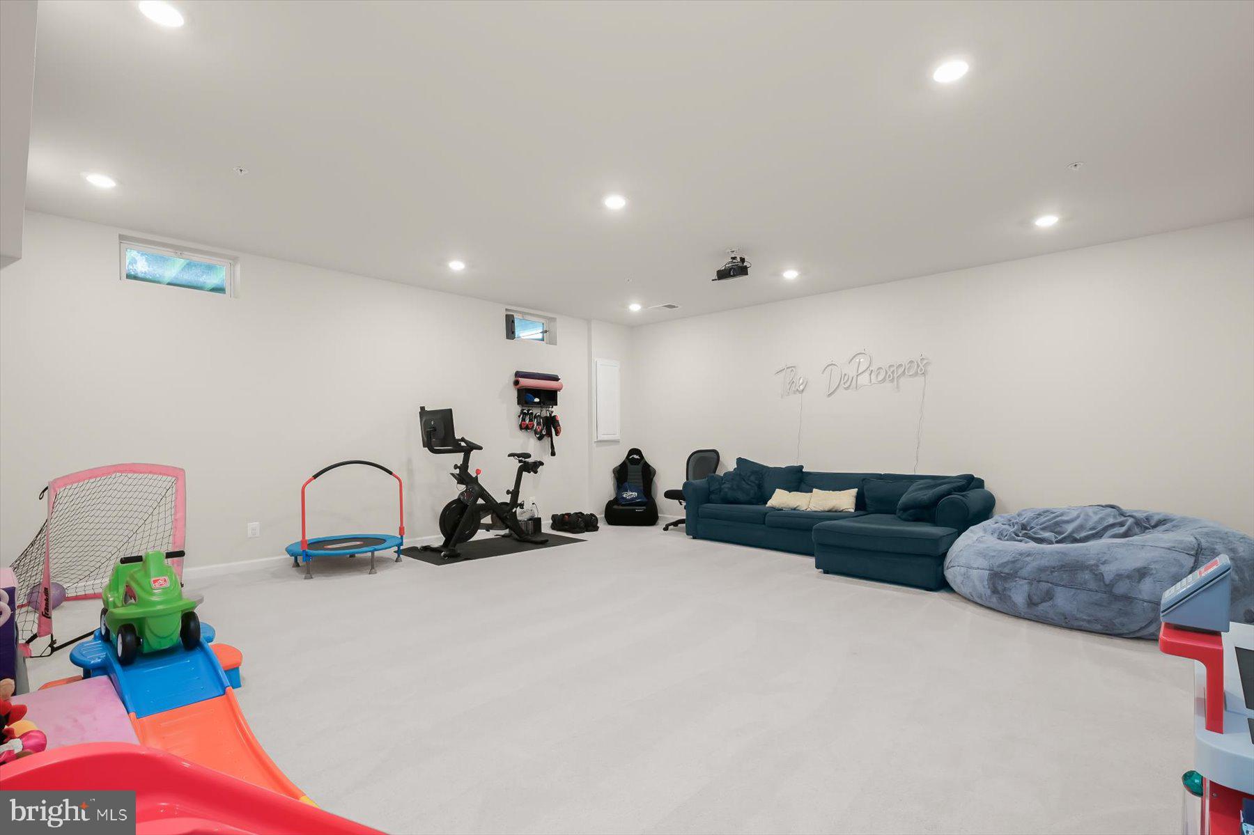 GREENLEIGH AT CROSSROADS - Residential