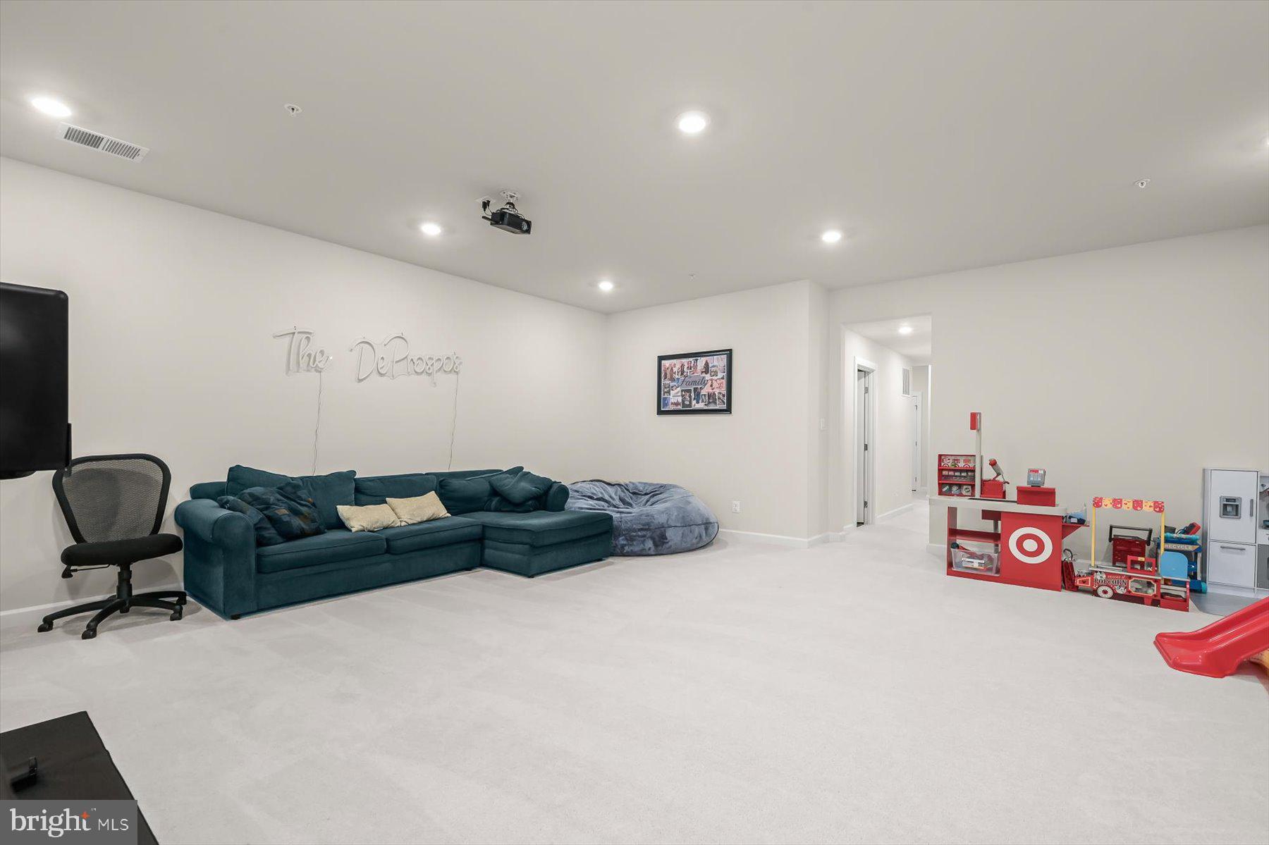 GREENLEIGH AT CROSSROADS - Residential