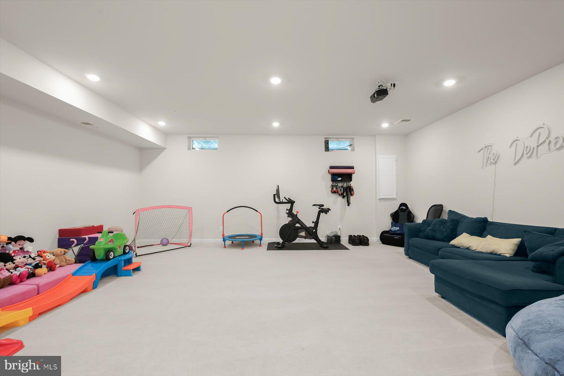 GREENLEIGH AT CROSSROADS - Residential