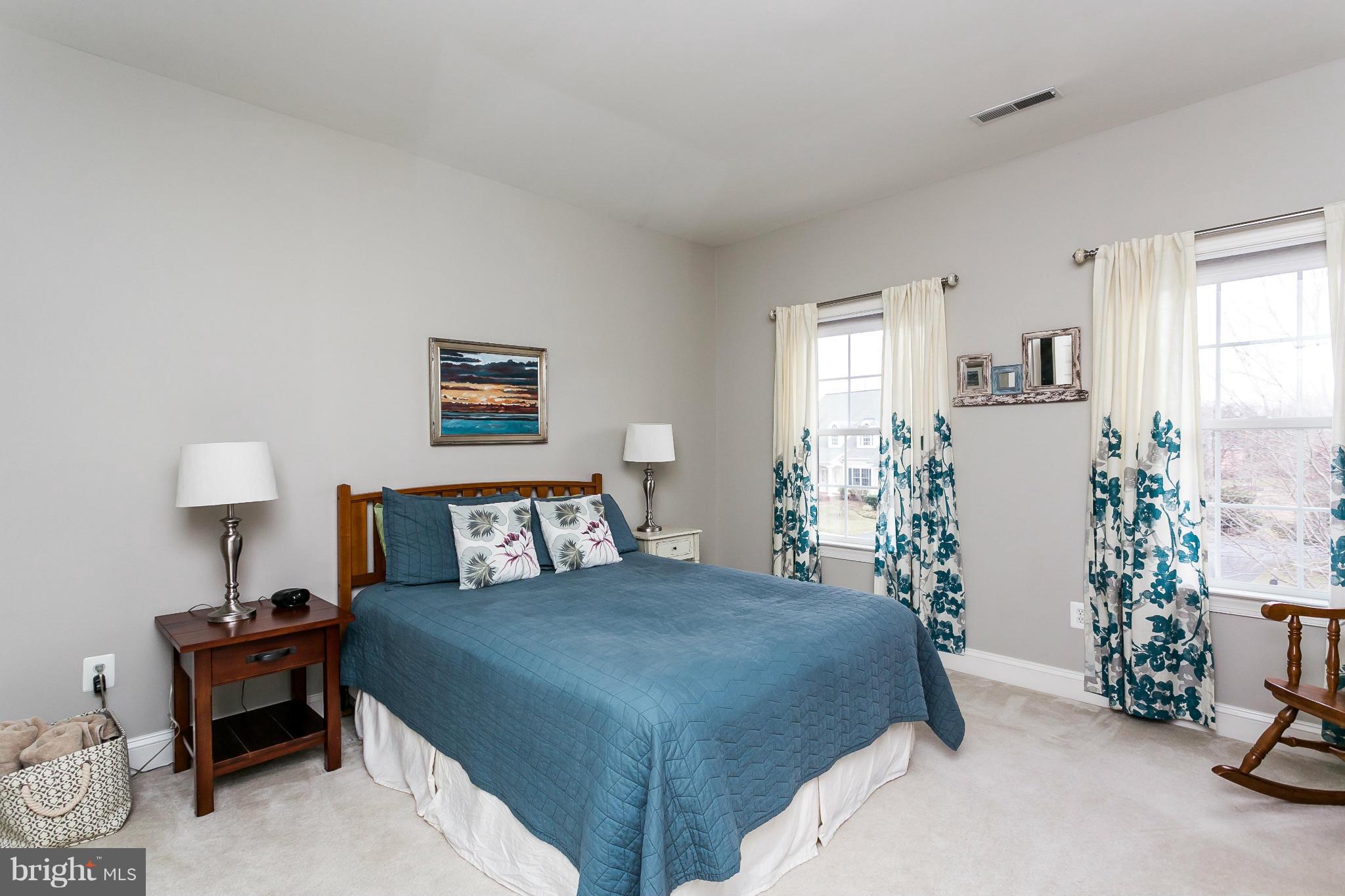 JENIFER RIDGE - Residential