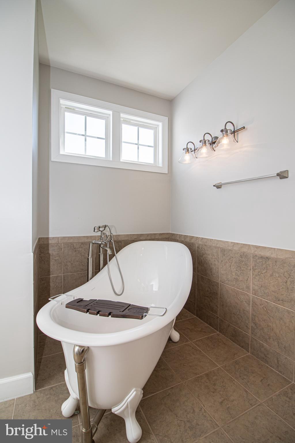 HISTORIC SELMA ESTATES - Residential