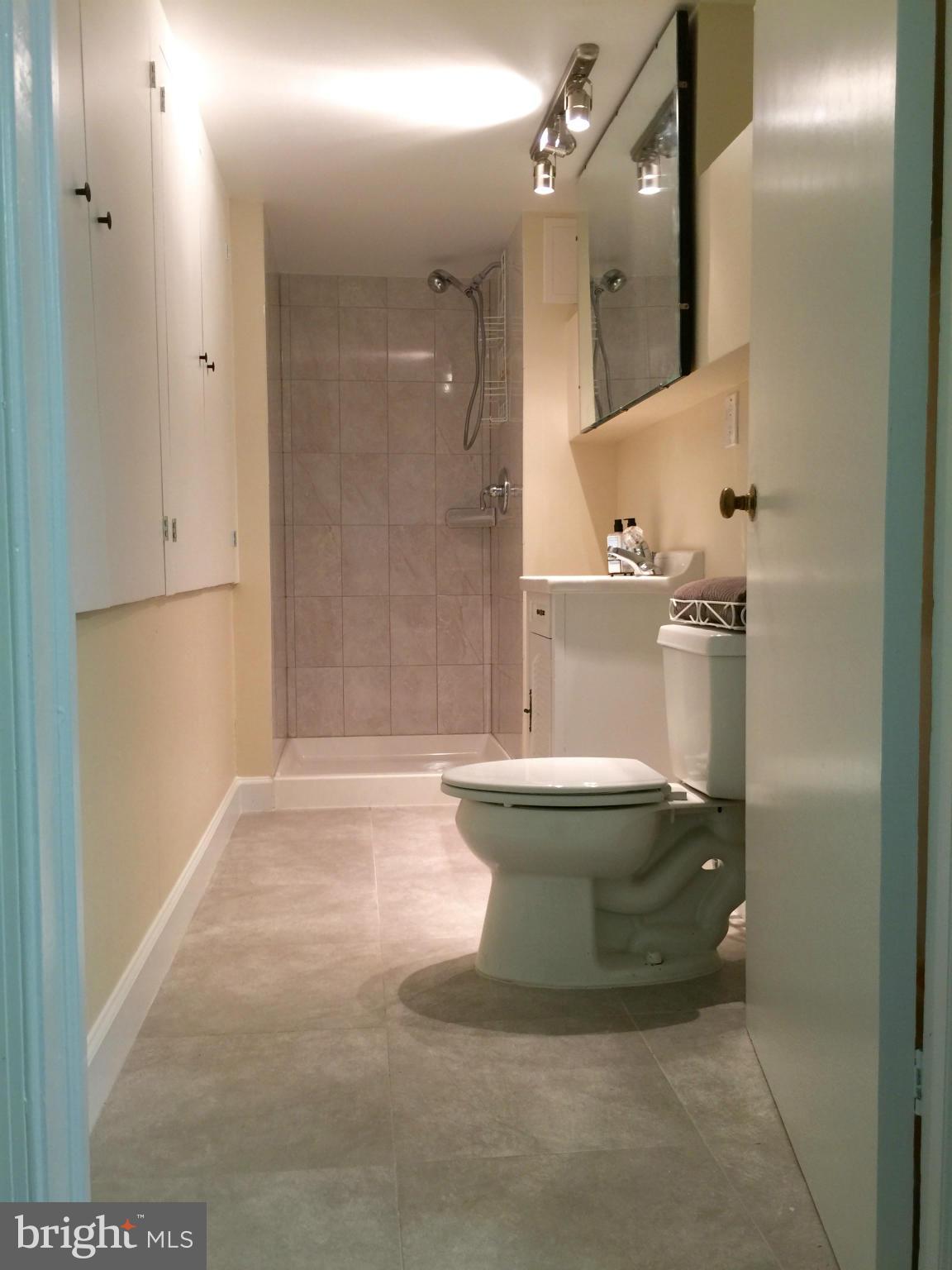 PIMMIT HILLS - Residential Lease